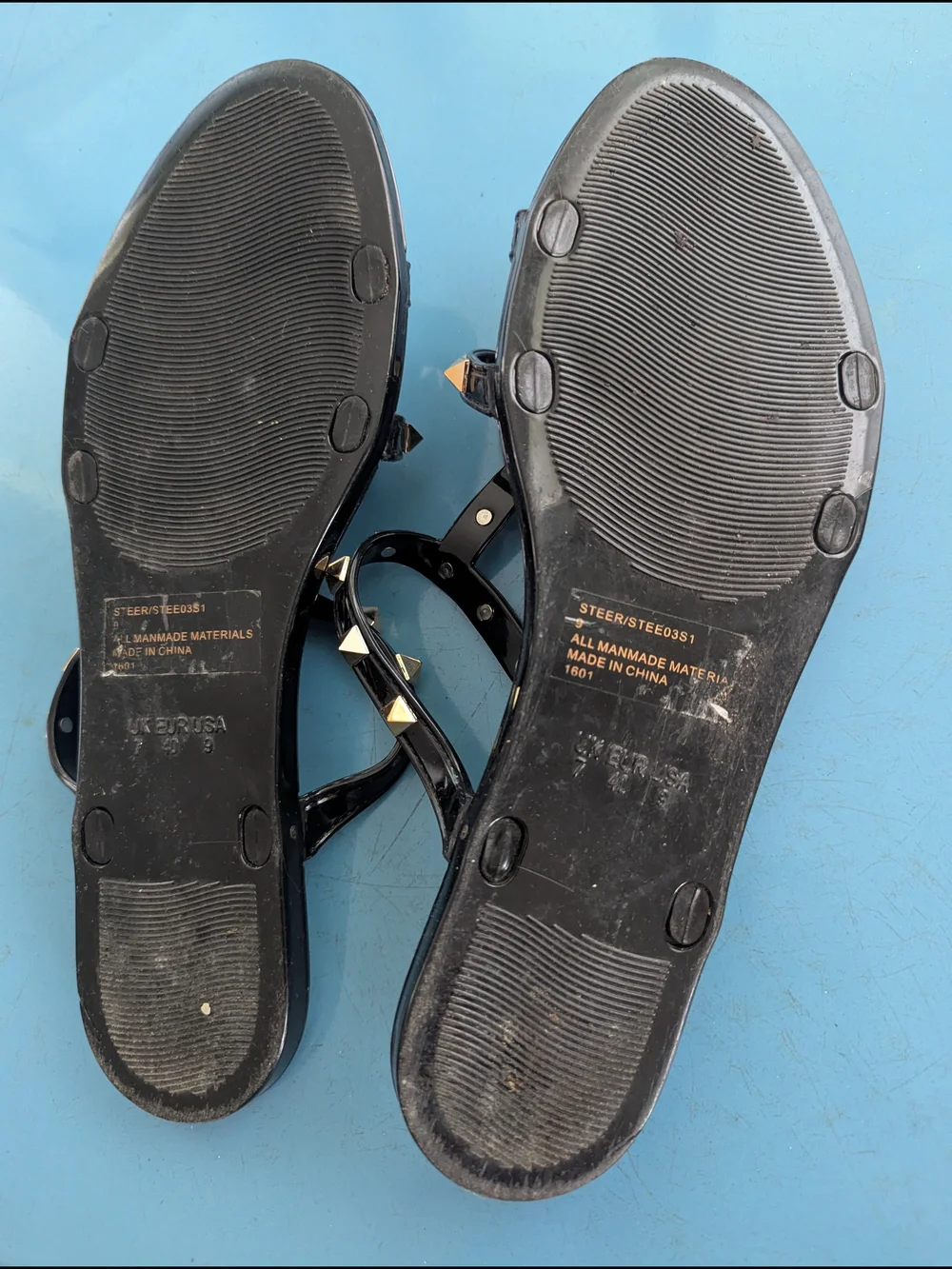 Steve Madden Black Patent Studded Jelly Sandals